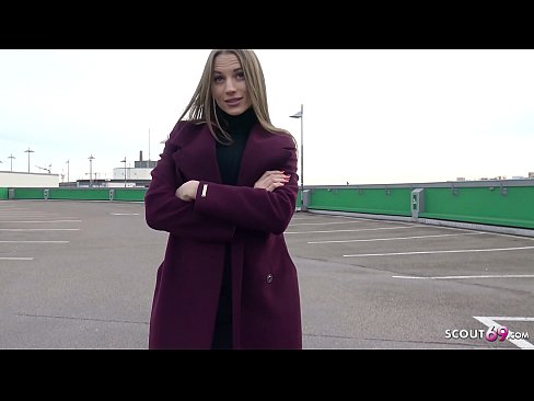 ❤️ DUITSE SCOUT IS EEN DROOM DIE STEELE AANRAAKT, PARKEERPLAATS VERKLIKKER EN SEXY VOOR GELD ❤️❌ Beautiful porno at us
