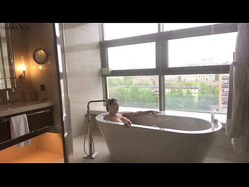 ❤️ Enorme babe die hartstochtelijk haar poesje aftrekt in de badkamer ❤️❌ Beautiful porno at us