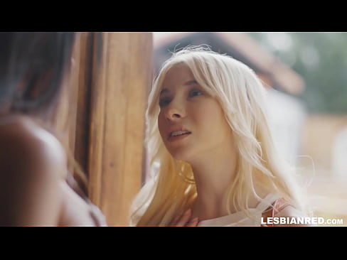 ❤️ Meisje komt een paar maanden later thuis en eindigt met het eten van haar stiefmoeders poesje ❤️❌ Beautiful porno at us